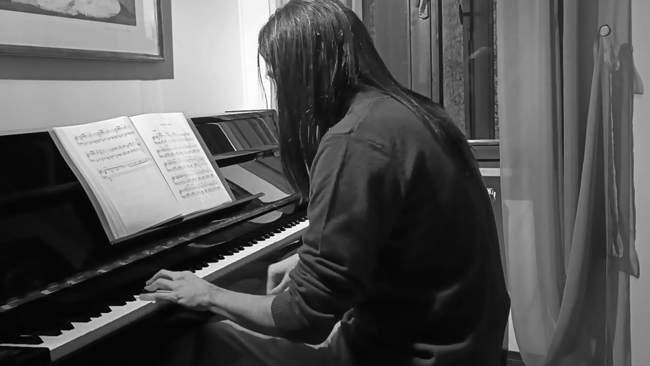 Monty Norman: James Bond Theme. Piano Cover
