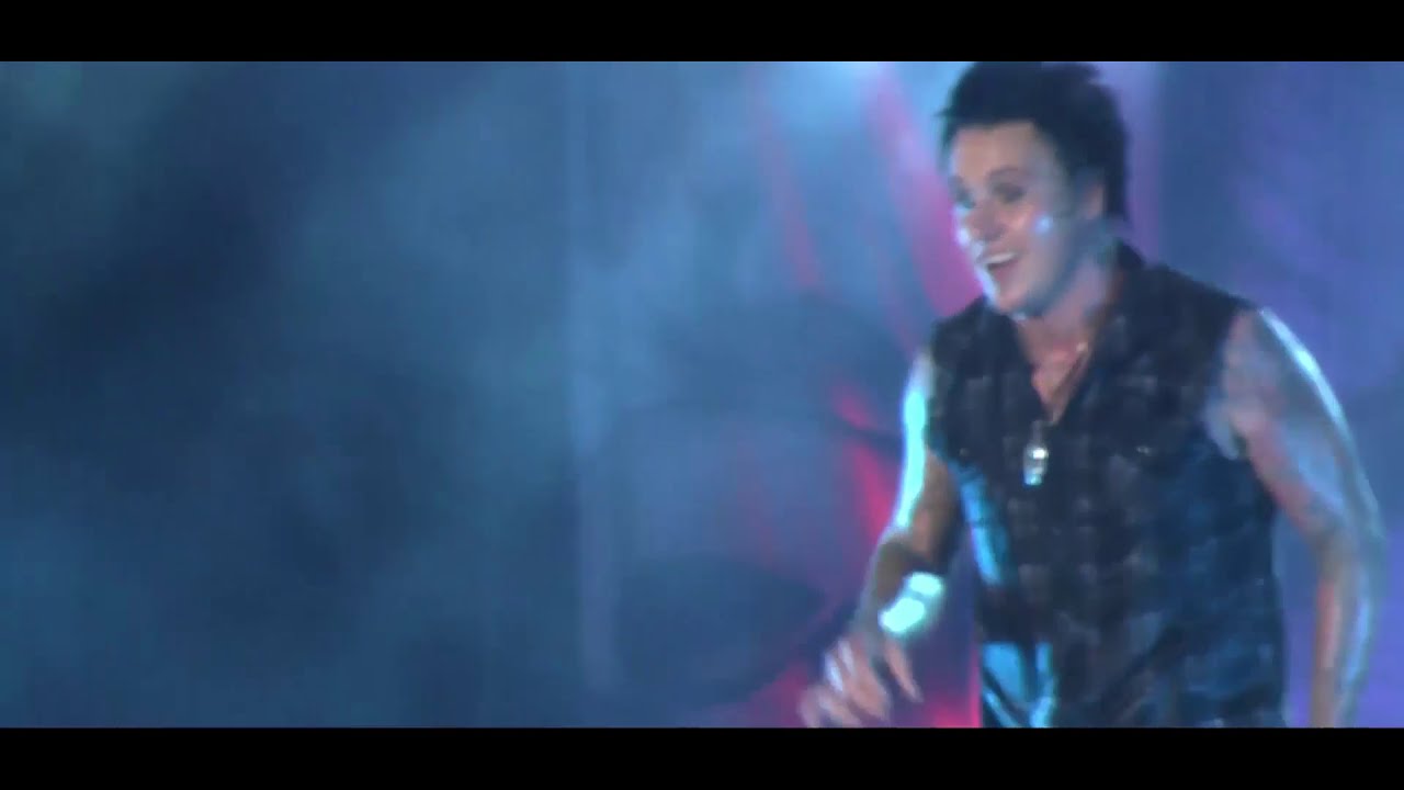 Papa Roach - Take Me (Live @ Picture On Festival 2010) [RARE MULTICAM]