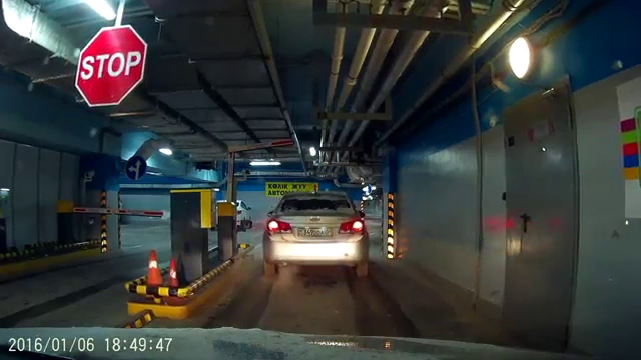 Паркинг в ТРЦ Керуен, Астана Казахстан