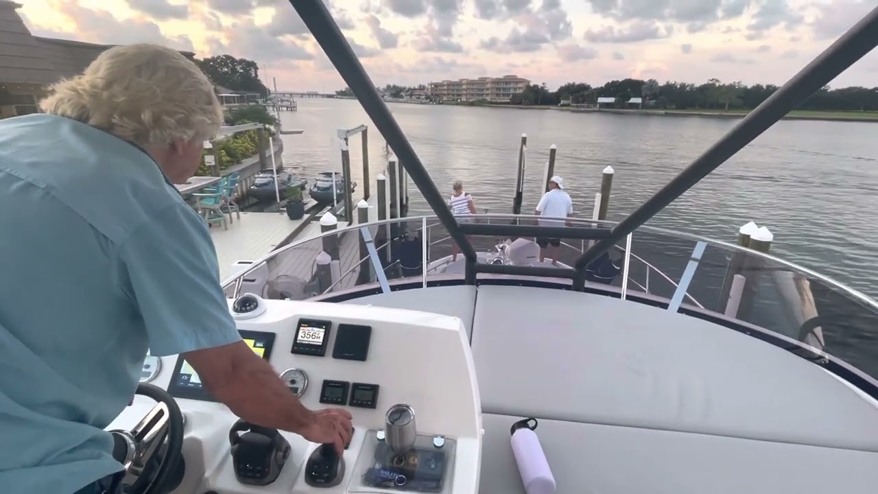 Prestige Yachts 460 training with joystick