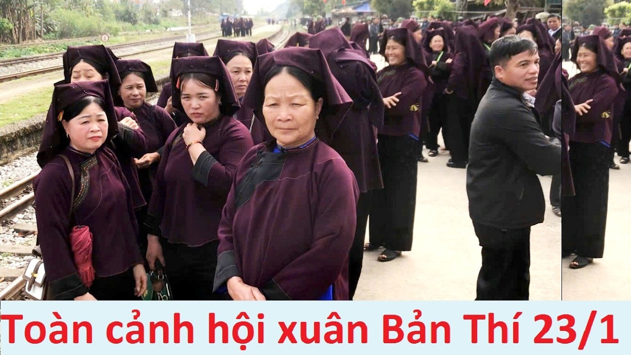 Hội Bản Thí 23 tháng giêng - Áo chàm ngóng bạn bên đường tàu