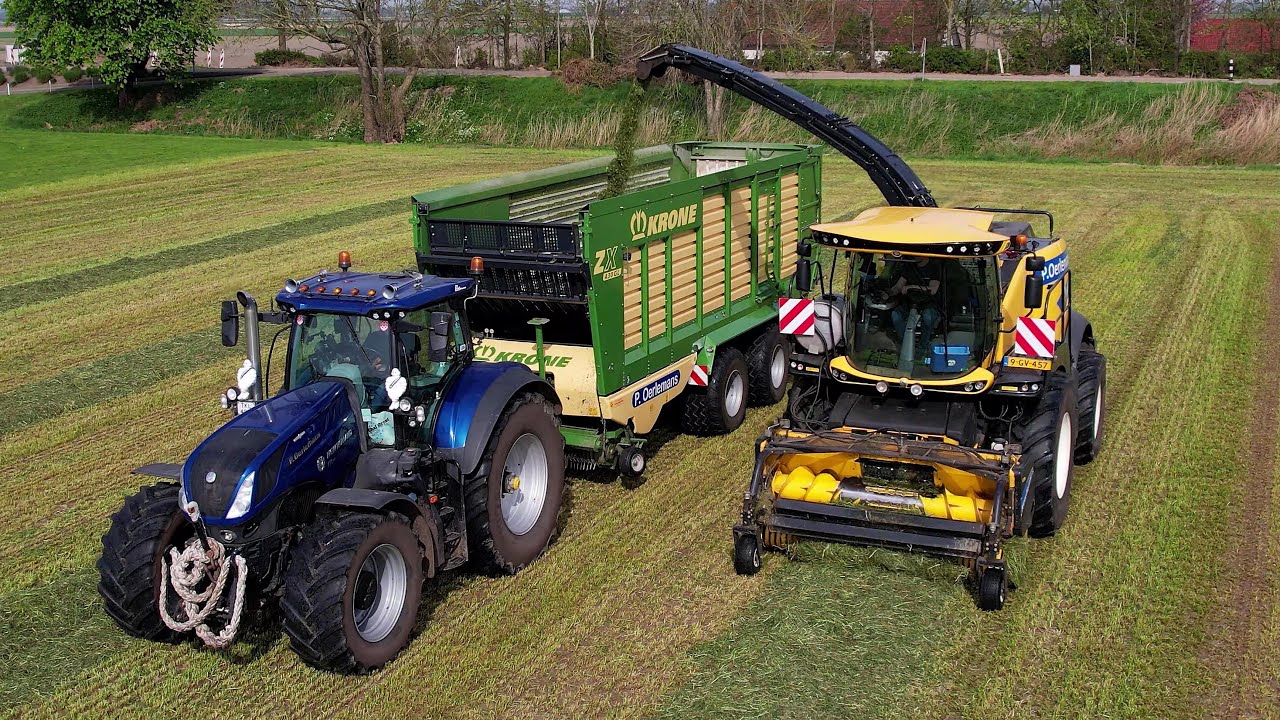 Gras hakselen | Chopping grass | Grashäckseln | New Holland | John Deere | Krone | Grasseizoen