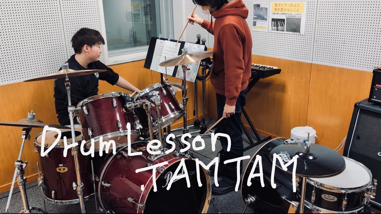 【練習は熱いぞ‼️】ドラムレッスンの様子🥁熱心に取り組む生徒さんの姿にご注目ください！