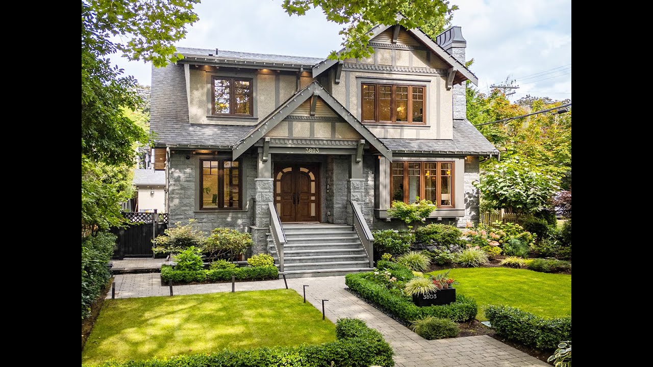 Dunbar, Vancouver | 3803 W 26 AVE.