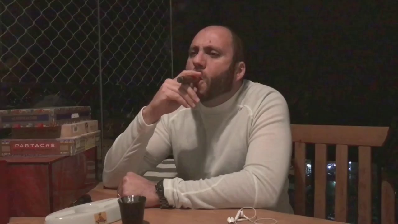 Como perceber mais sabores no seu charuto