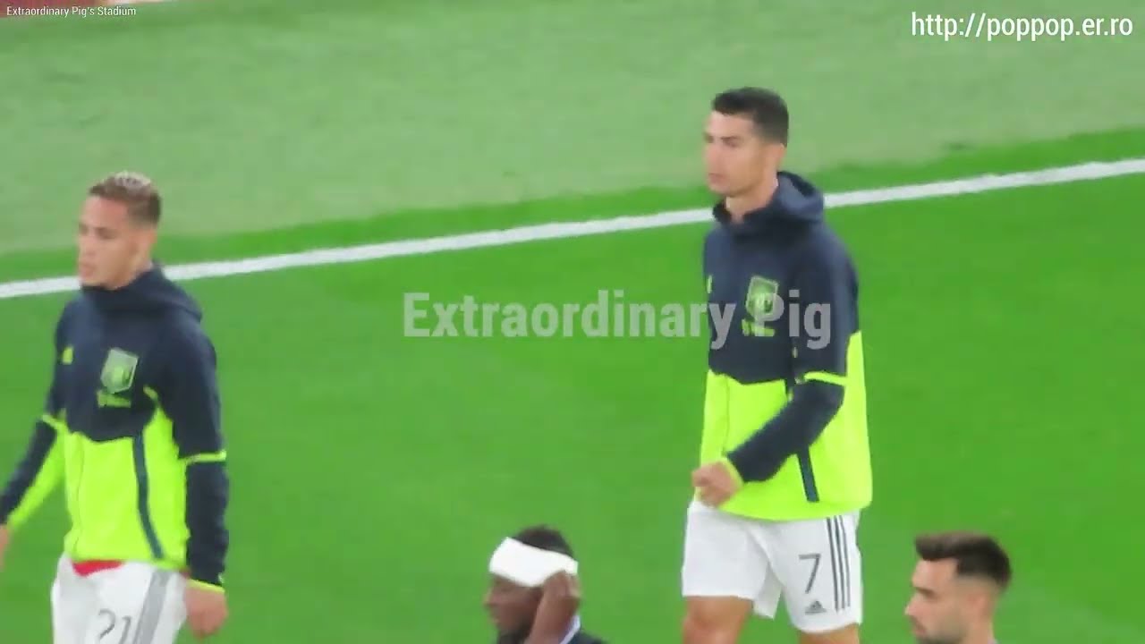 Ronaldo entering the stadium before the match 20220908 Manchester United vs Real Sociedad