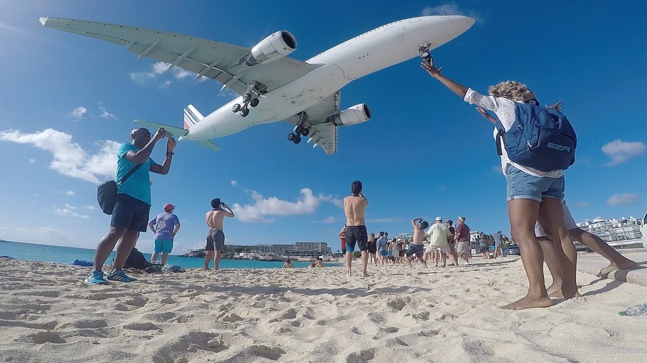 MiG Vs. JET - AIRPORT BEACH ST. MAARTEN