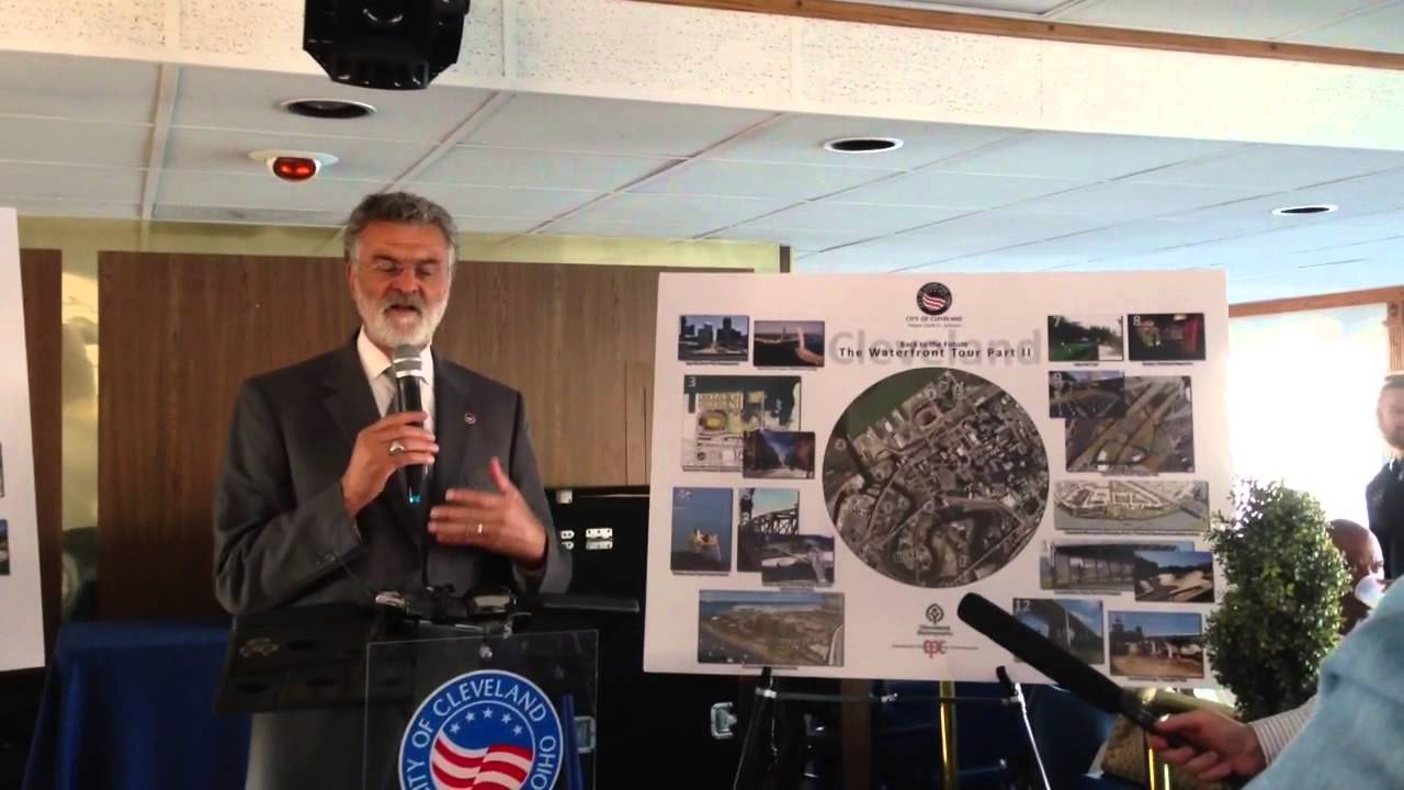 Lakefront development tour