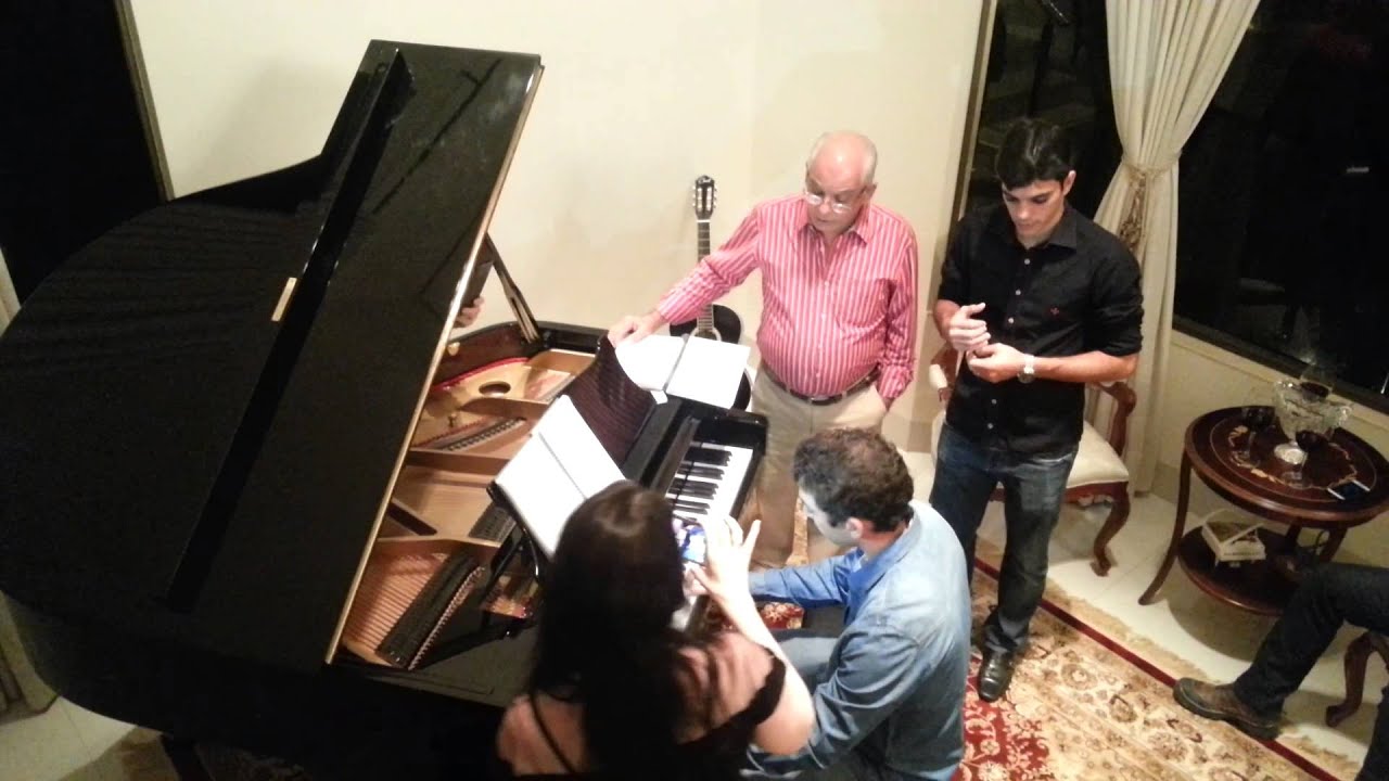 Hino 232 cantado em Tom menor com Flávio Alcântara
