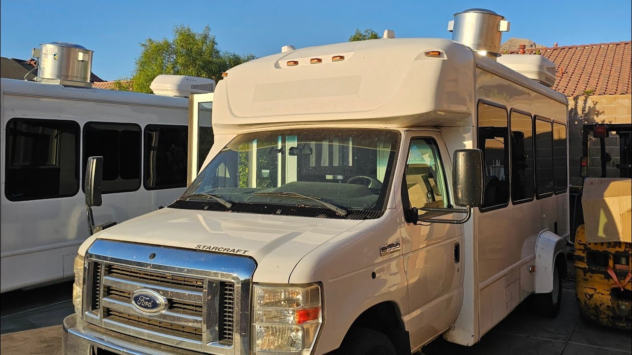 Custon shuttle bus conversion to Tacos 🌮 truck