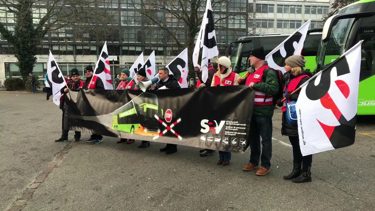 Billiger Bus auf Kosten der Chauffeure