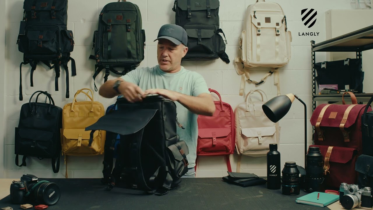 Langly Alpha Globetrotter XC. Inside our iconic camera backpack.
