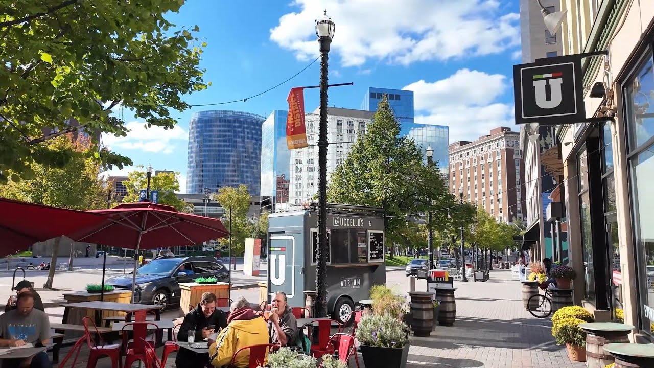 Первый раз в центре Grand Rapids, штат Мичиган. 