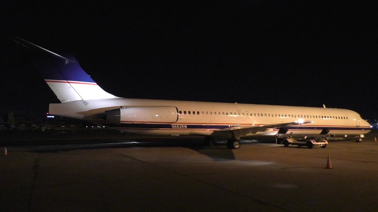Olympia Aviation (Detroit Red Wings) MD-81 [N682RW] Taxi and Takeoff from Calgary Airport ᴴᴰ