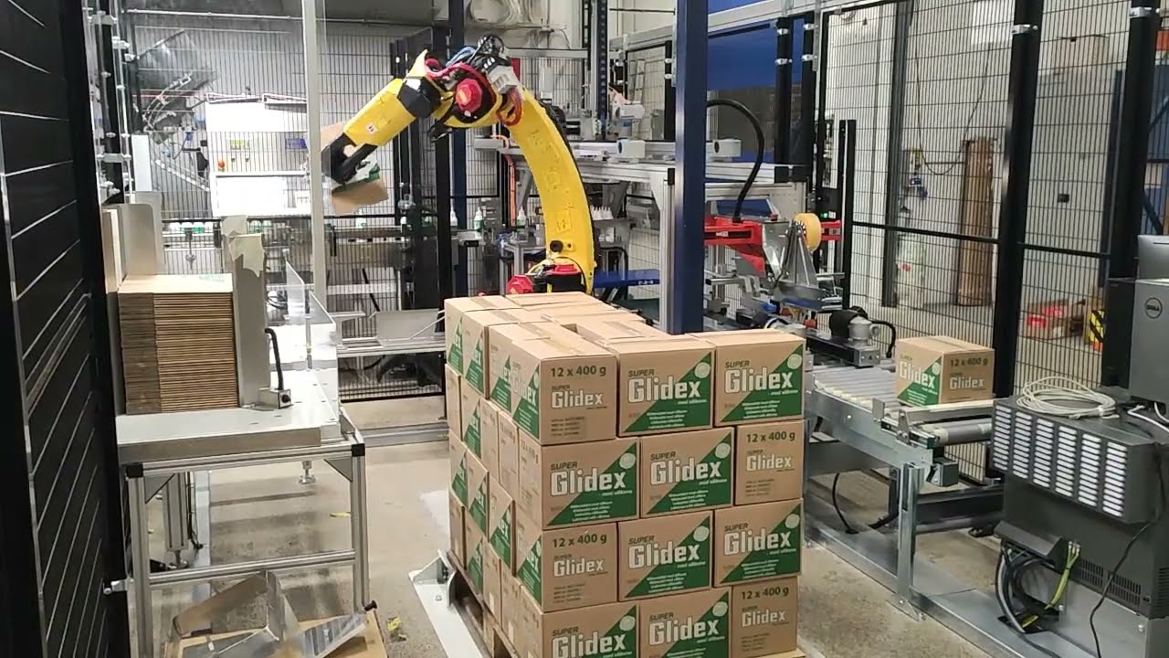 Komplet automationsl&oslash;sning til kasserejsning, h&aring;ndtering og palletering