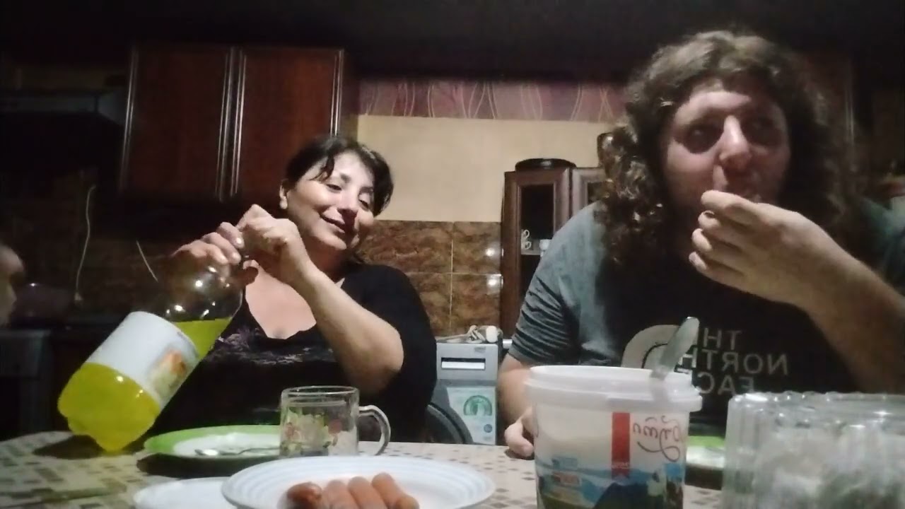 უბრალოდ ჭამის ვიდეო