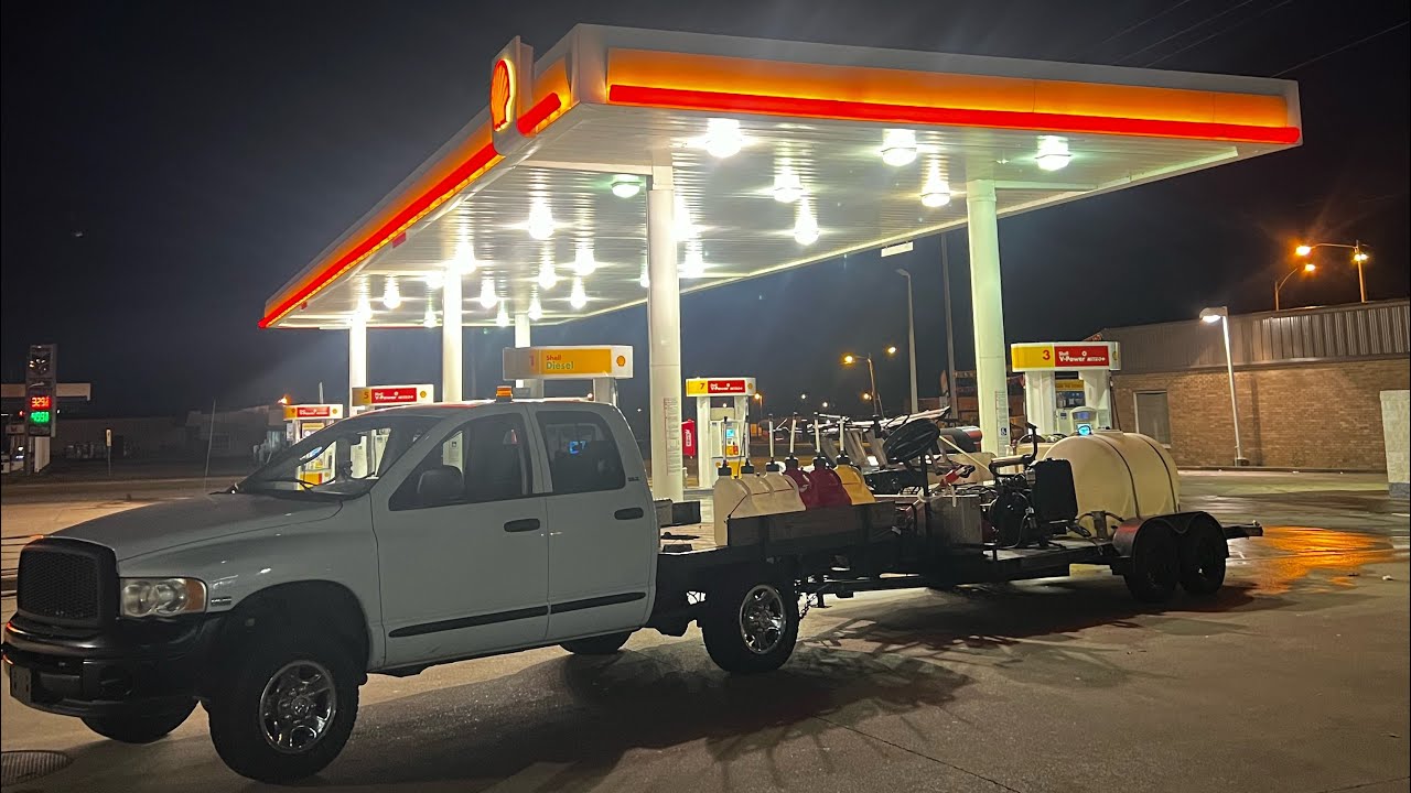 How To Pressure Wash Gas Stations | How To Soft Wash A Gas Station Canopy | Commercial Cleaning