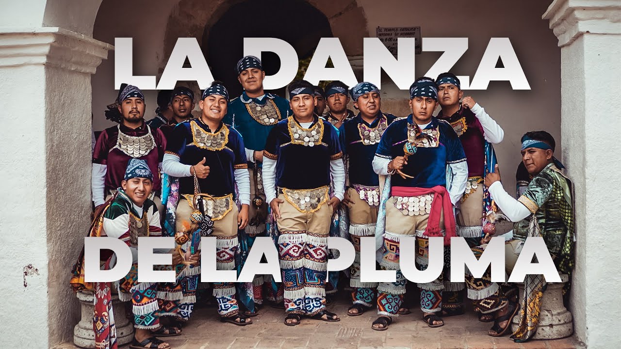 La Danza de la Pluma en Oaxaca 🪶: Mujeres, el Pilar Principal 🌹