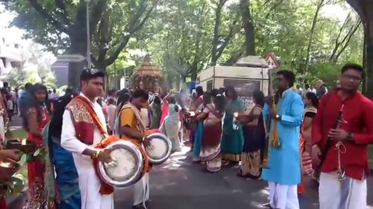 nagapoosani ampal krefeld ther 28.06.2015கிறேபில்ட் ஸ்ரீ நாகபூசணி  அம்பாள் தேர் திருவிழா