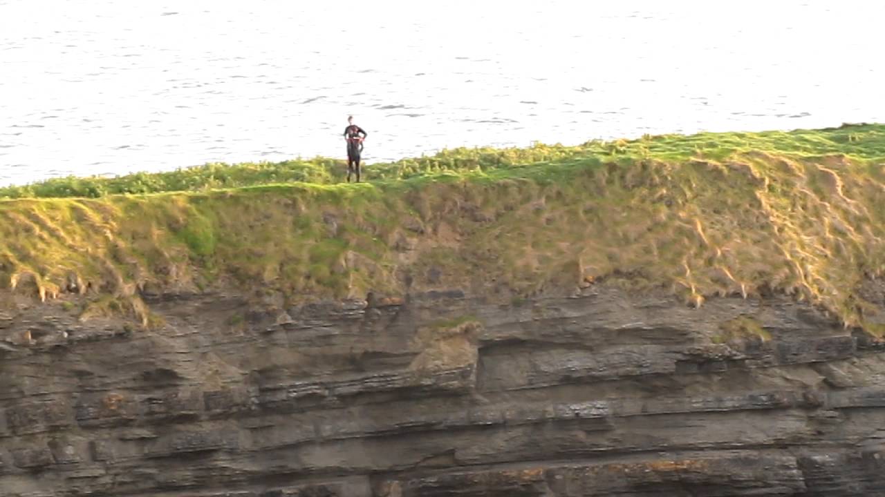 Bundoran - Cliff Jumpers