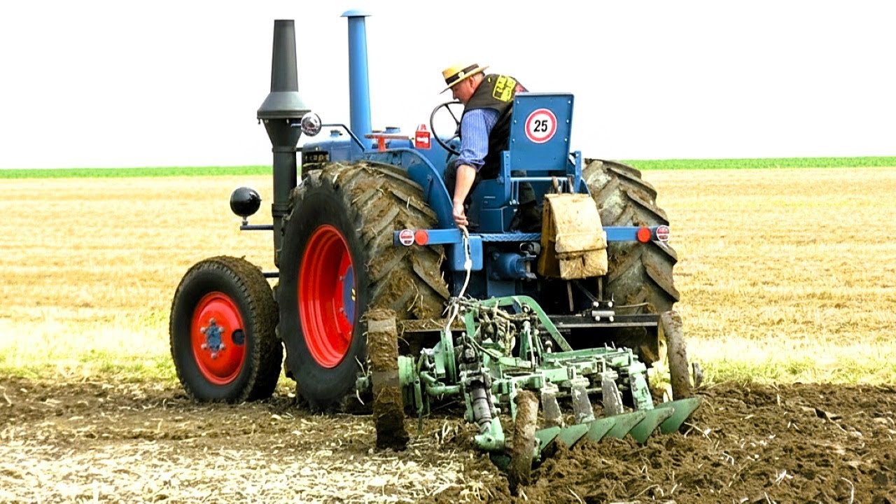 THUNDERING VINTAGE TRACTORS PLOW HARD - INT. TRACTOR MEET MÖRIKEN 2025, SWITZERLAND