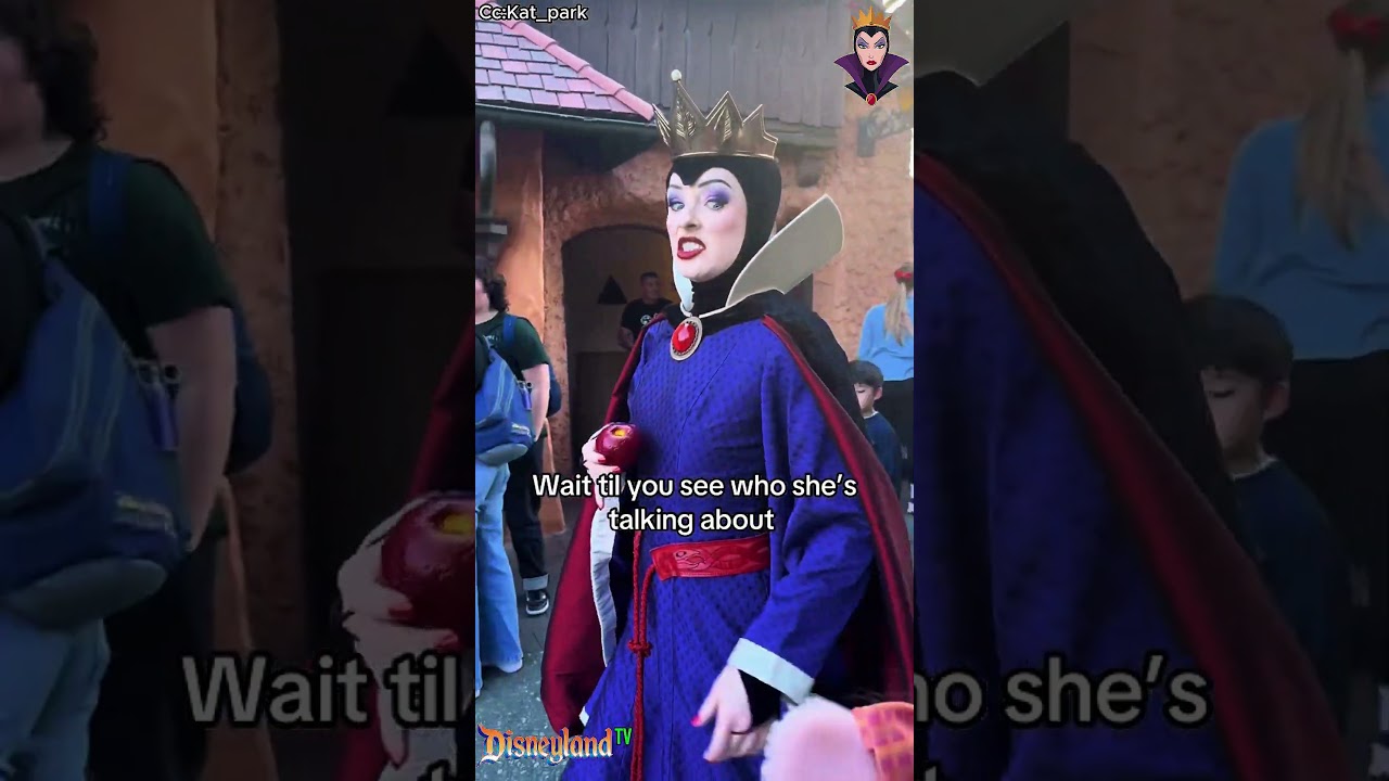 Evil Queen was not happy with Gaston 😱✨ #evilqueen  #disneyland #rapunzel