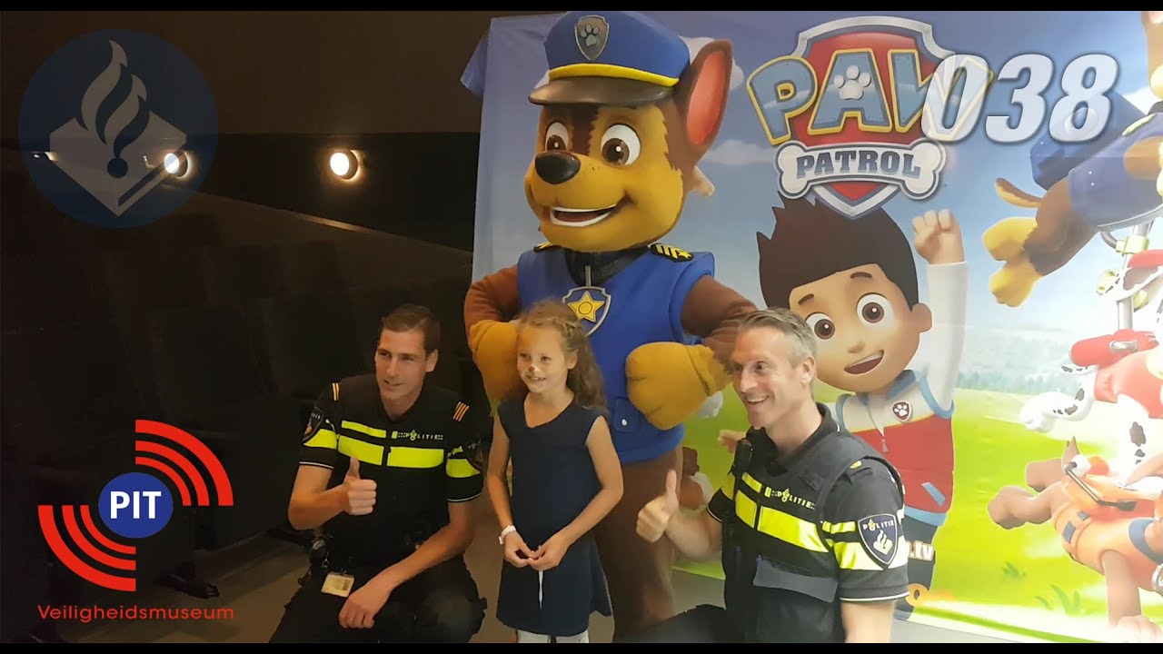 Politie op bezoek bij het veiligheidsmuseum PIT. Politie Vlogger Jan-Willem. NR 38