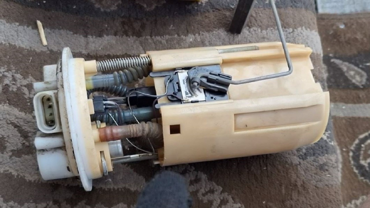 Провалы при нажатии на педаль газа Ваз 2111. Замена расходников топливоподачи.