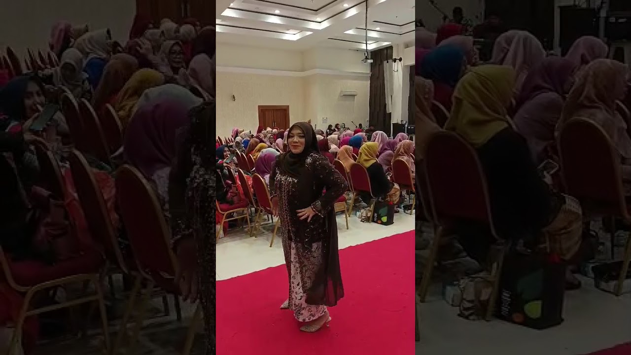 Lomba Fashion Show Kebaya Hari Ibu Oleh Gabungan Organisasi Wanita Kabupaten Lamongan, PDA LAMONGAN 