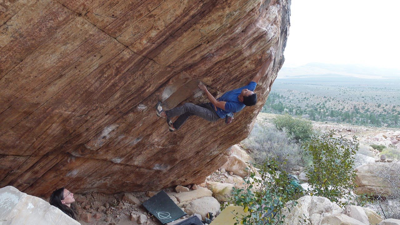 Red Rocks Bouldering: Jabberwocky (V9)