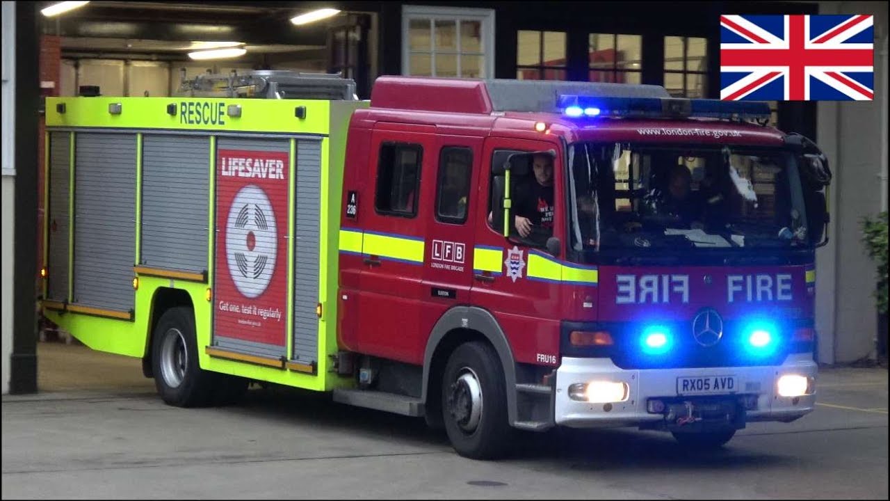 LFB Fire Rescue truck responding with hi-lo siren - Euston A236