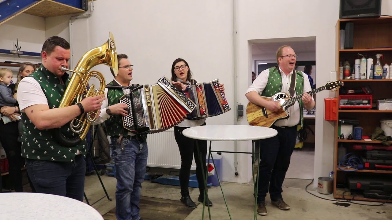 Die Huafschneida - Bauernsilvester bei GM KFZ & Landtechnik in Unterwald