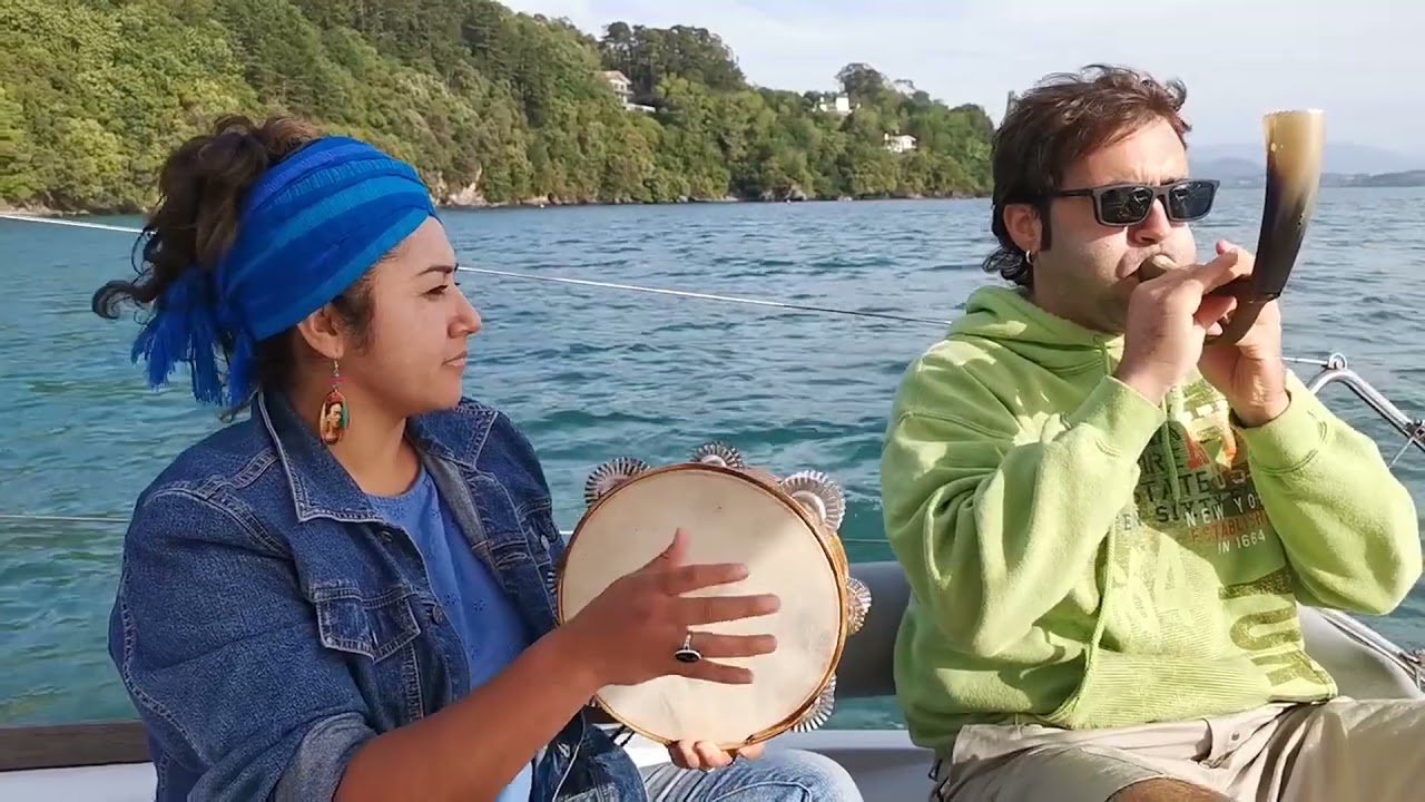 Porru 2 (Leon eta Maurixia).    Música tradicional vasca, alboka eta panderoa.