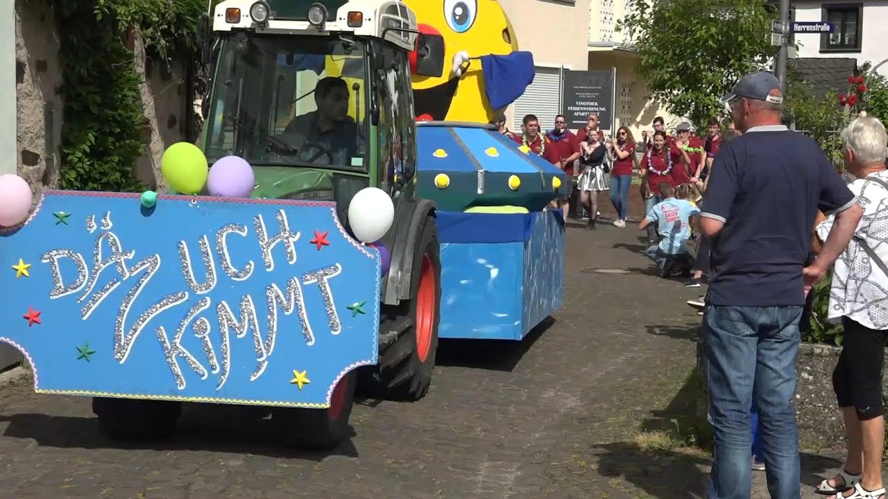 Karnevalsumzug in Ernst an der Mosel am 21.05.2022
