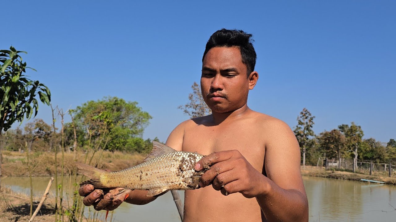 บ่าวดาวรองแหใหม่ได้ปลาตัวใหญ่