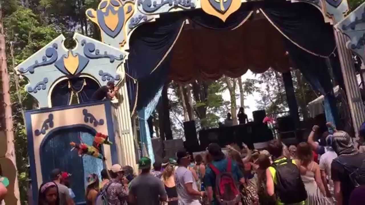 Adam Deitch DJ Set @ Electric Forest 6/15 (guy falls down)