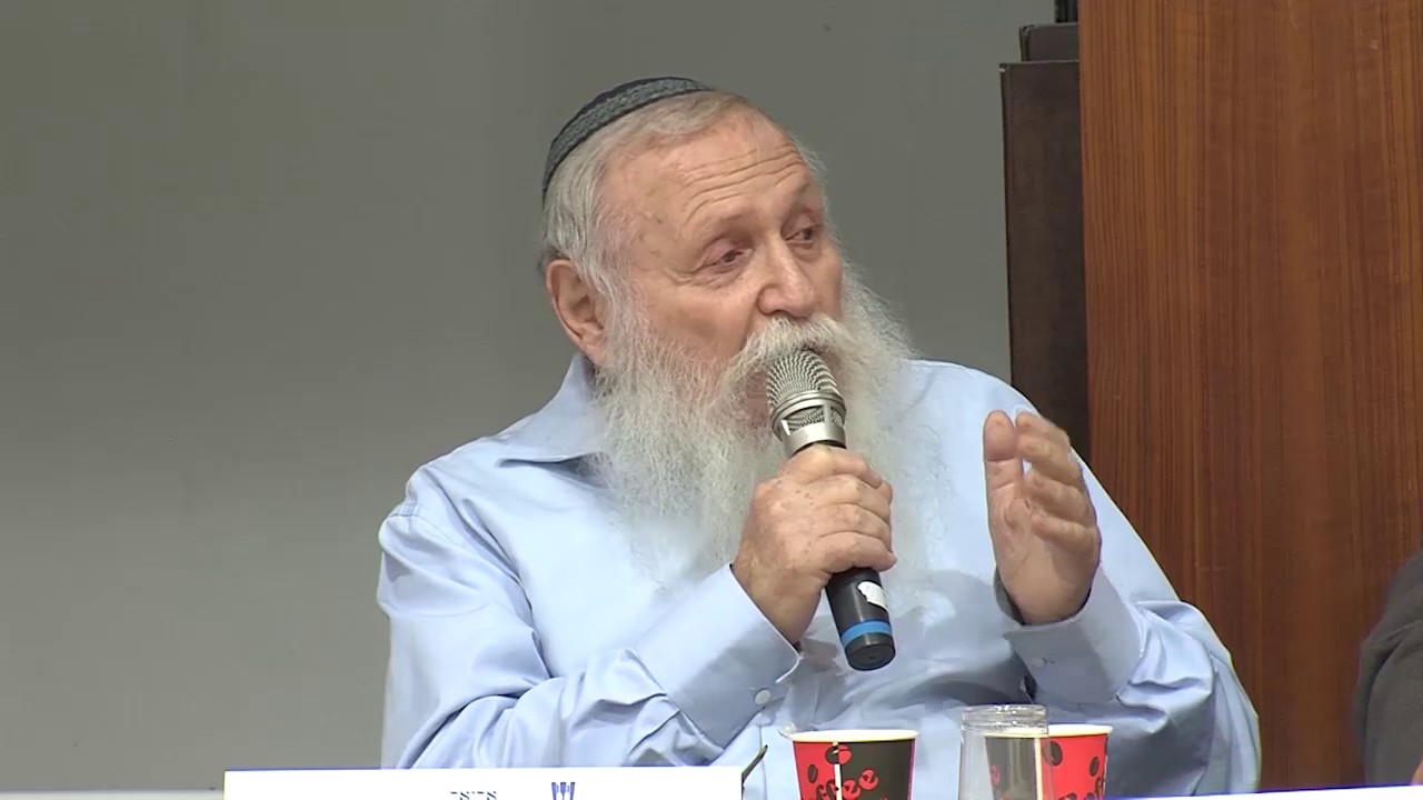 כנס תלמידי הרב הנזיר המספרים על רבם