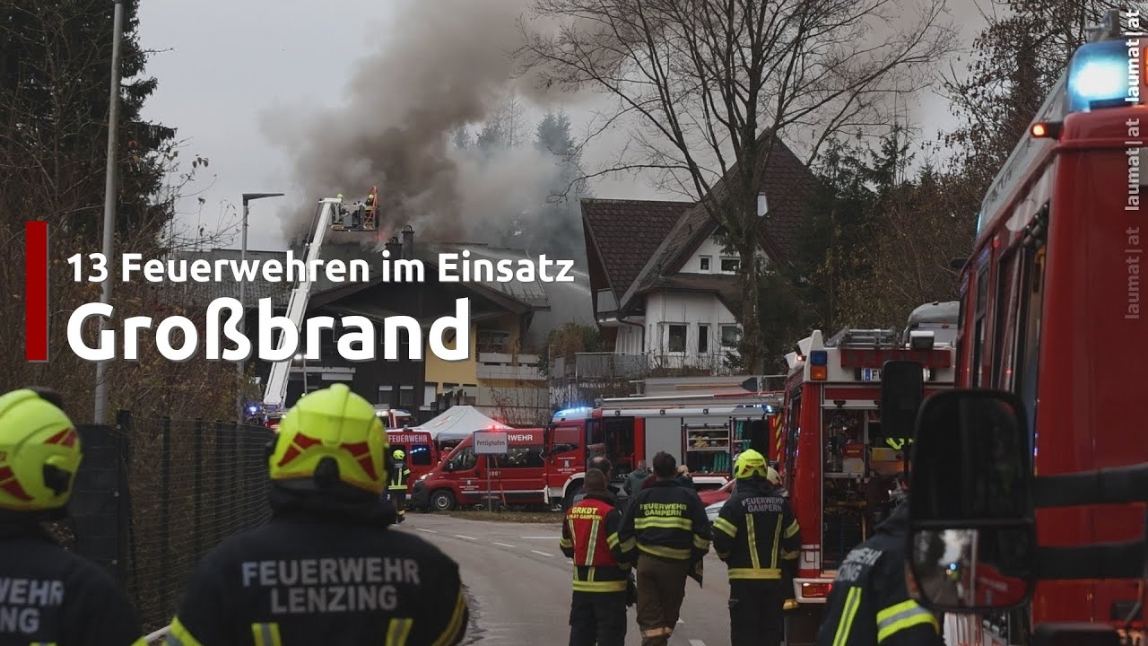 Großbrand bei einem Mehrparteienhaus in Seewalchen am Attersee