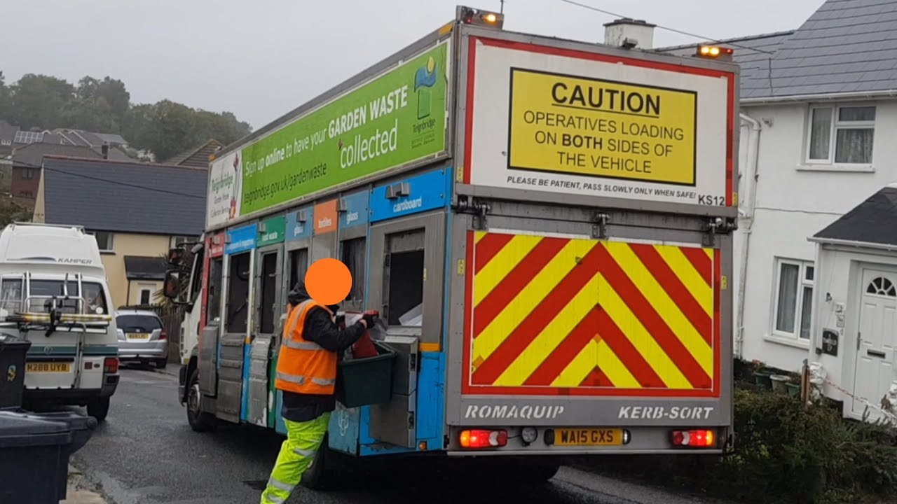 2015 Kerbsort Bin Lorry Collecting Recycling In Teignbridge!