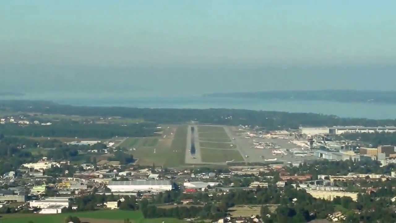 COCKPIT VIEW OF APPROACH AND LANDING AT GENEVA COINTRIN AIRPORT RWY 05