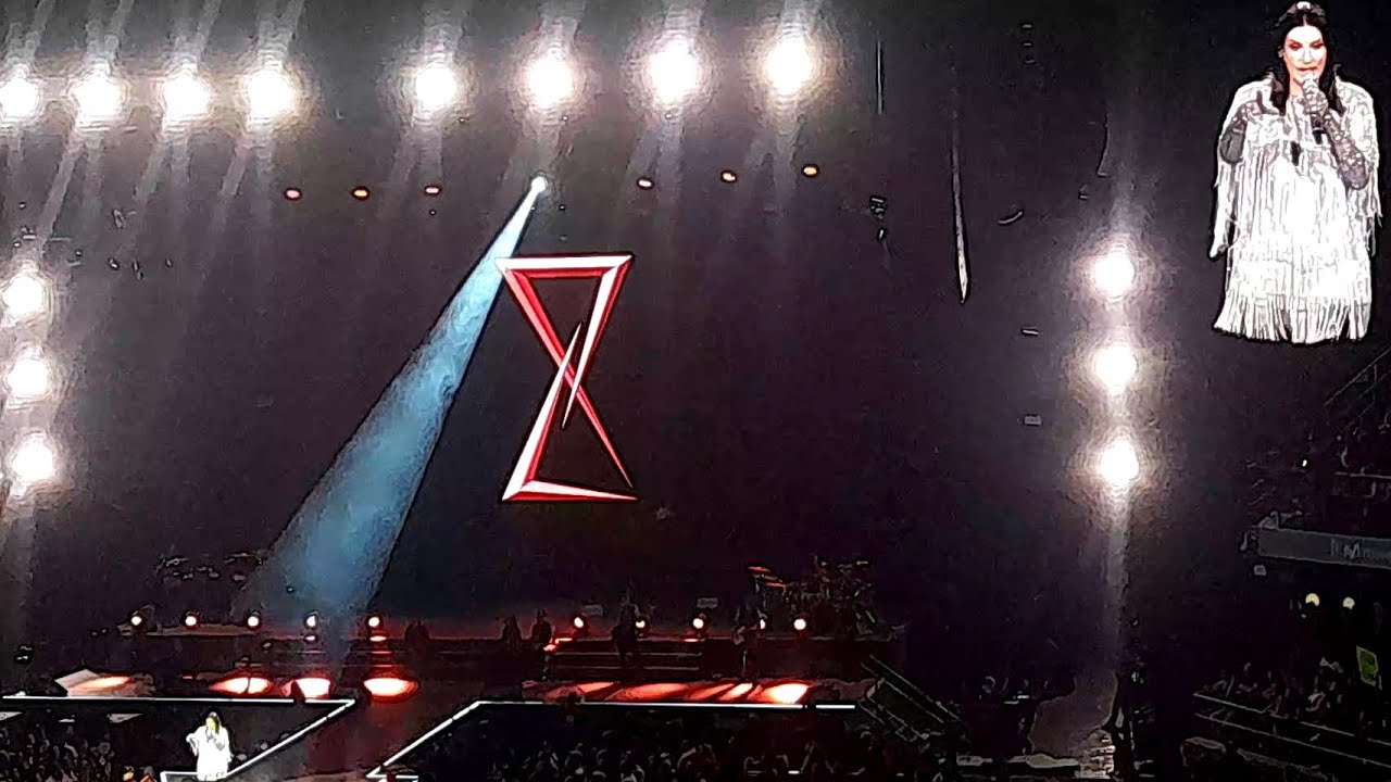 Medley Romántico - Laura Pausini [Bogotá - Colombia 🇨🇴  2024]