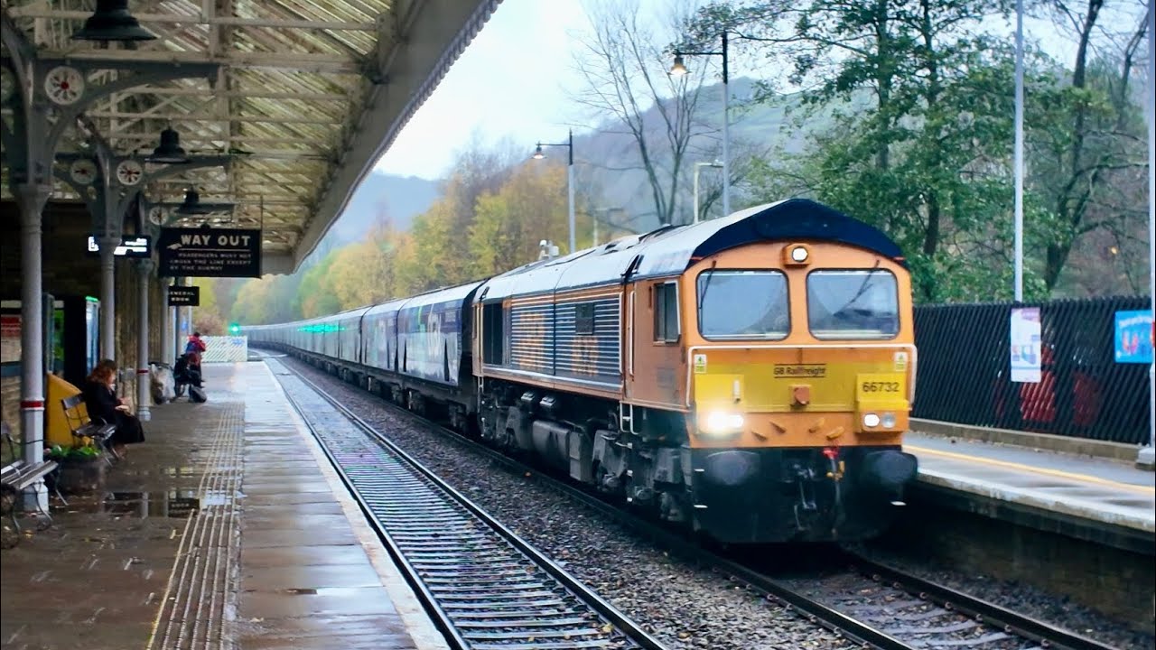 66 732 working the 6E10 1030 Liverpool Biomass Tml Gbf to Drax through Hebden Bridge + 119 115