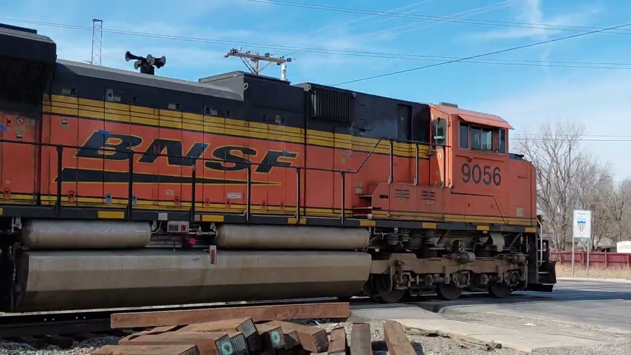 BNSF Grain Train, Park City, KS 2/12/26