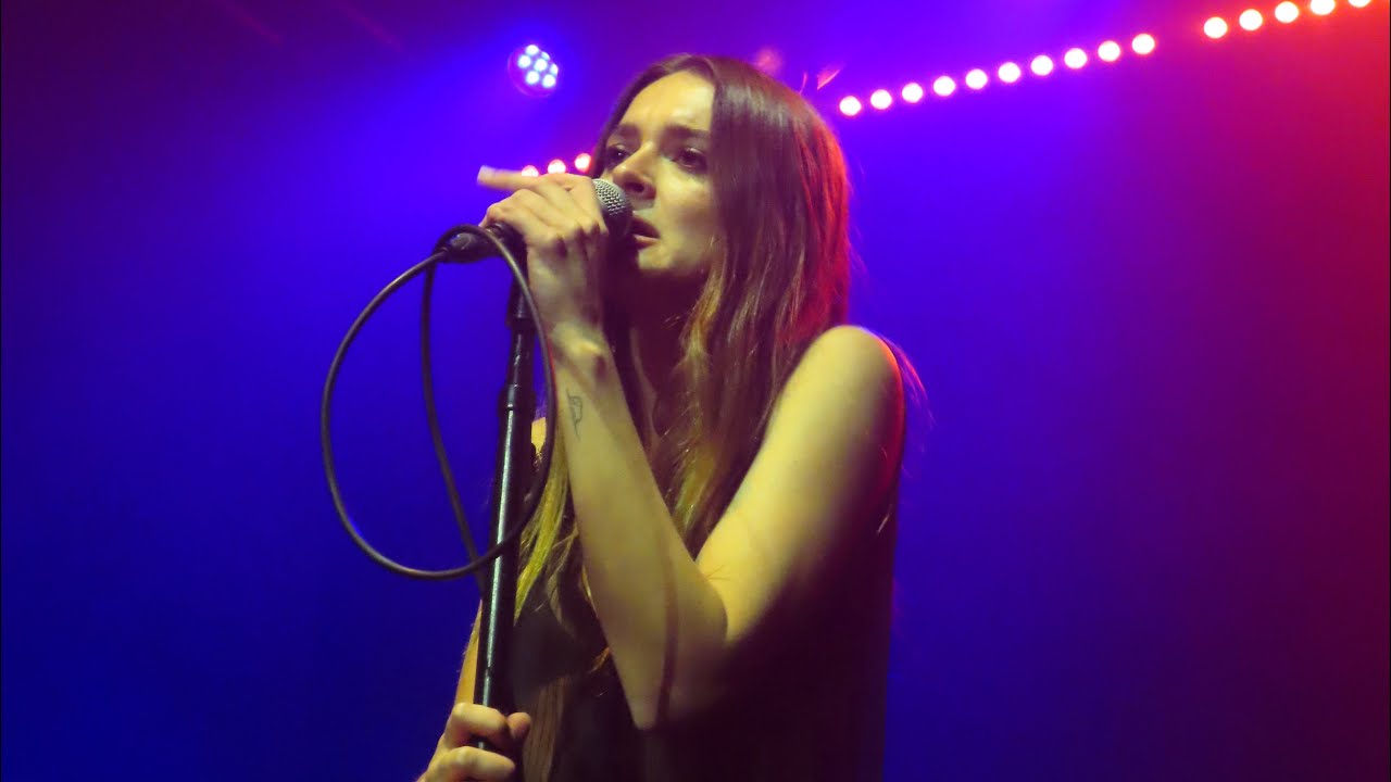 Charlotte Lawrence - Violet Blue （live at Bush Hall 11/03/26)