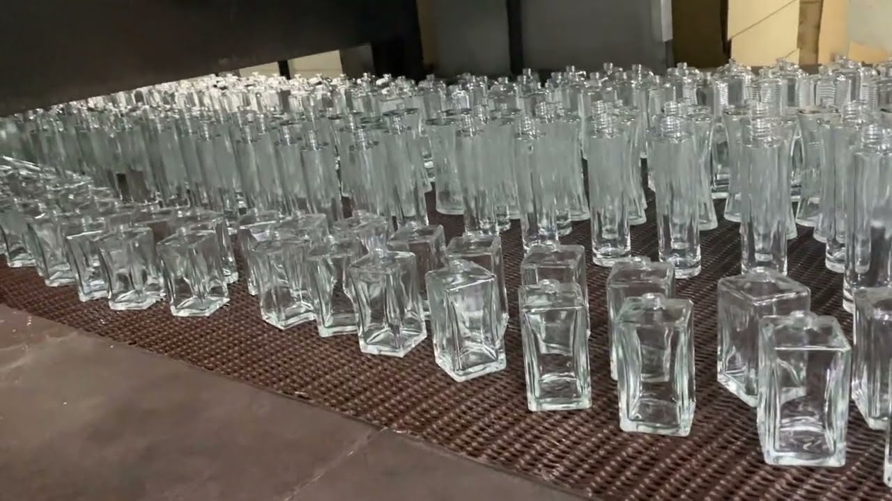 Glass Perfume Bottle Manufacturing Factory