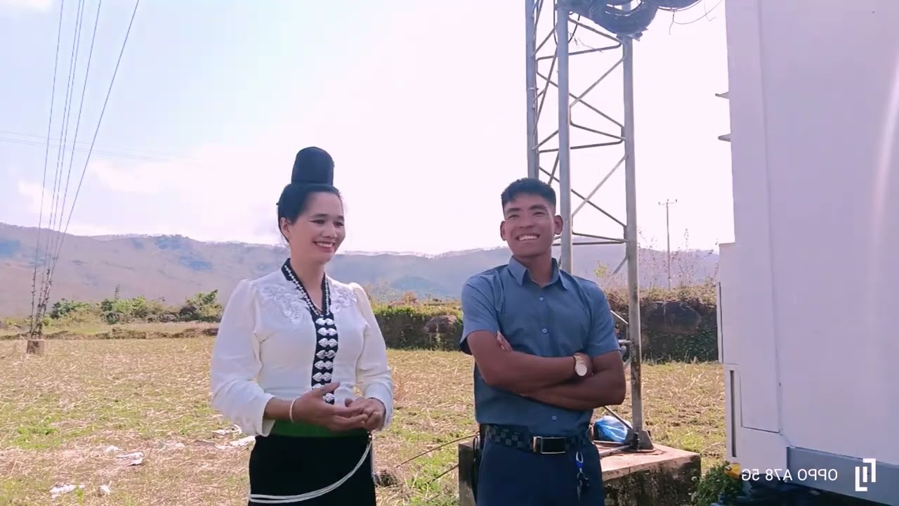 Mo Đây Rồi với Lò Thị bun nà ui mơi pi nọng tỏn le nơ 