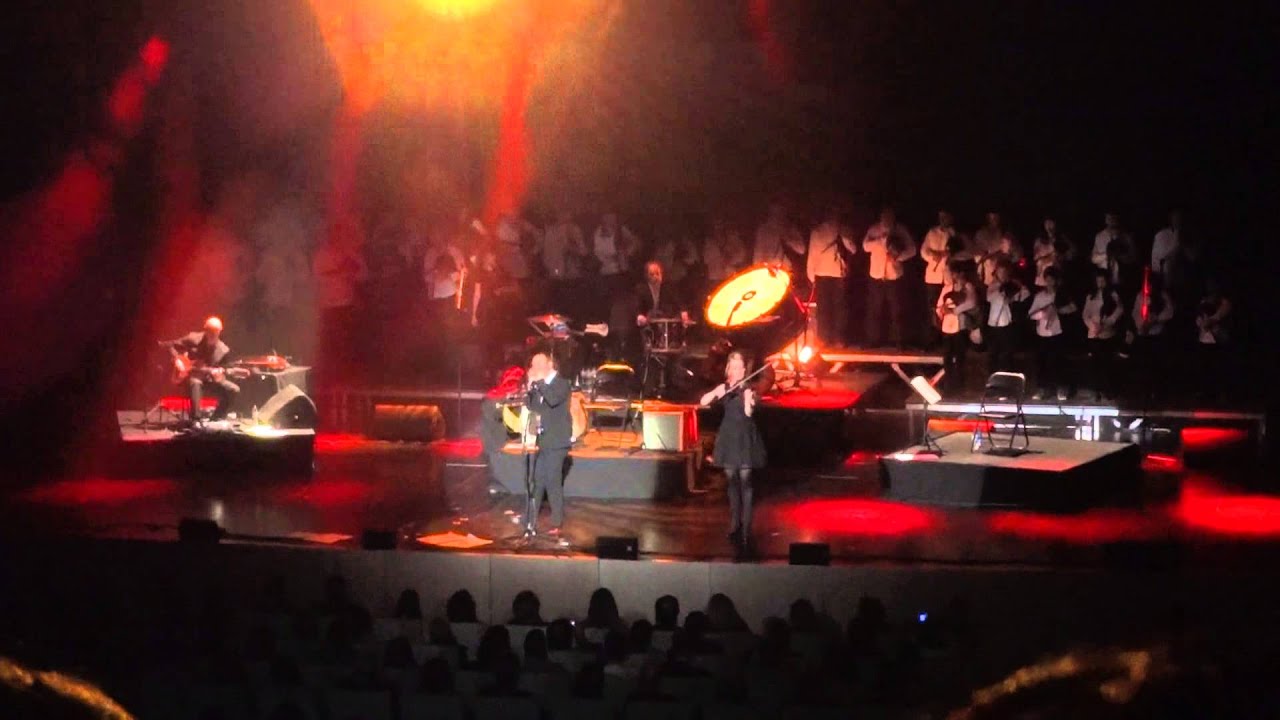 Carlos Núñez en concierto. Entrelazado de Allariz. Vigo 27/12/12