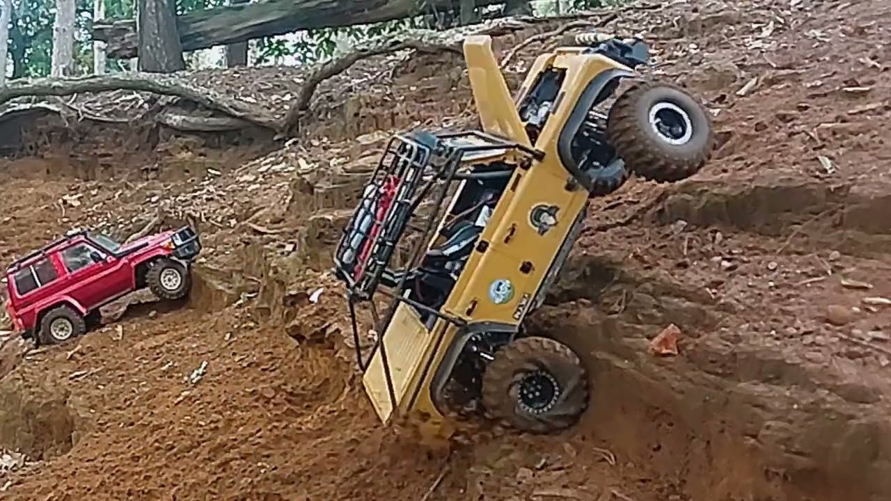 Getting dirty with 3CC #4x4 #offroad #rcoffoad