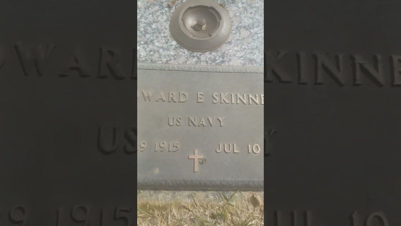 Howard E Skinner US Navy Veteran Grave 