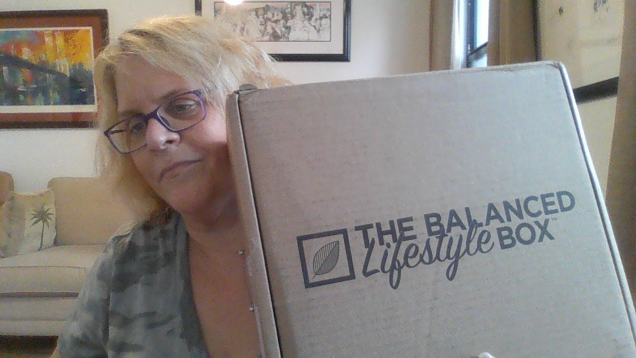 Balanced Women's Lifestyle Box - Spring 2023 - 10 items!! Better than Fabfitfun?